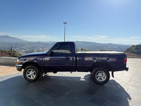 Foto 3 - Ford Ranger XLT 4.0 V6 Gasolina 4x2 C.S