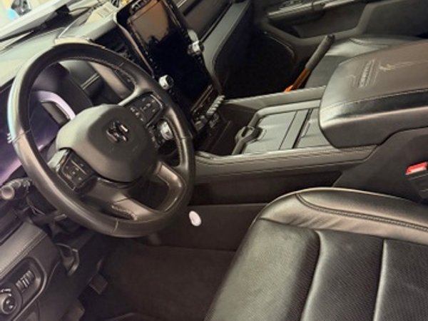 Foto 5 - RAM 1500 Limited 5.7 V8 Gasolina 4x4