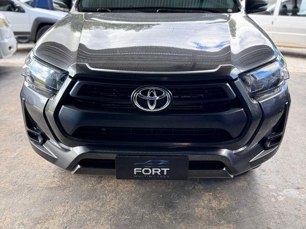 Foto 6 - Toyota Hilux SR 2.8 Turbo Diesel 4x4