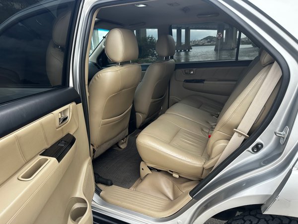 Foto 9 - Toyota Hilux SW4 SRV 3.0 Turbo Diesel 4x4