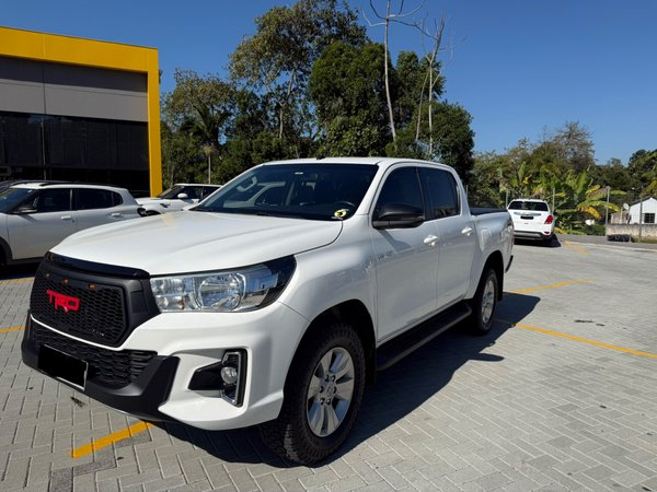 Foto 1 - Toyota Hilux SR 2.8 Turbo Diesel 4x4
