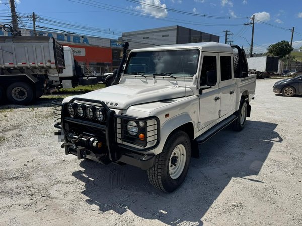 Foto 3 - Land Rover Defender Crew Cab 130 2.5 Turbo Diesel 4x4