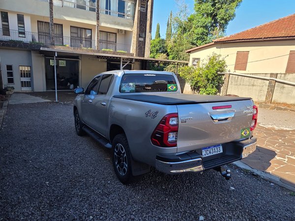 Foto 4 - Toyota Hilux SRX 2.8 Turbo Diesel 4x4
