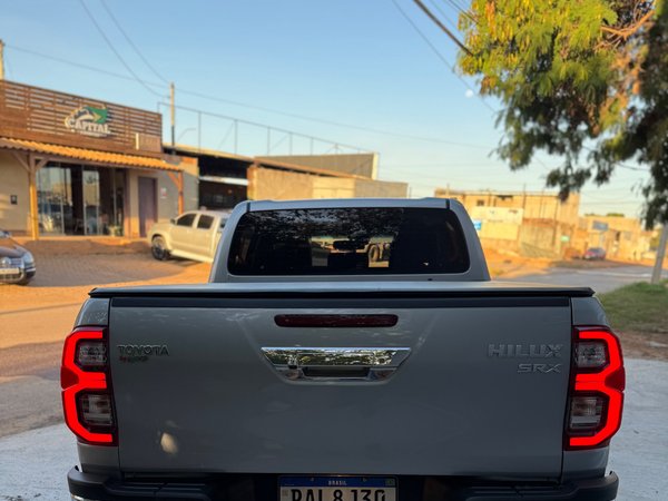 Foto 4 - Toyota Hilux SRX 2.8 Turbo Diesel 4x4