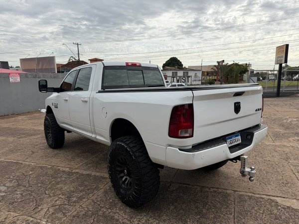Foto 6 - RAM 2500 Laramie 6.7 Turbo Diesel 4x4
