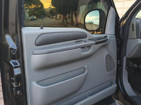 Foto 5 - Ford F250 XLT 3.9 Turbo Diesel 4x2 C.S
