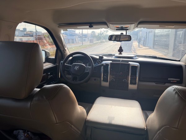 Foto 3 - RAM 2500 Laramie 6.7 Turbo Diesel 4x4