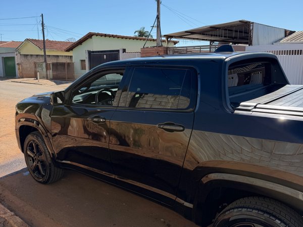 Foto 5 - RAM Rampage R/T 2.0 Turbo Gasolina 4x4