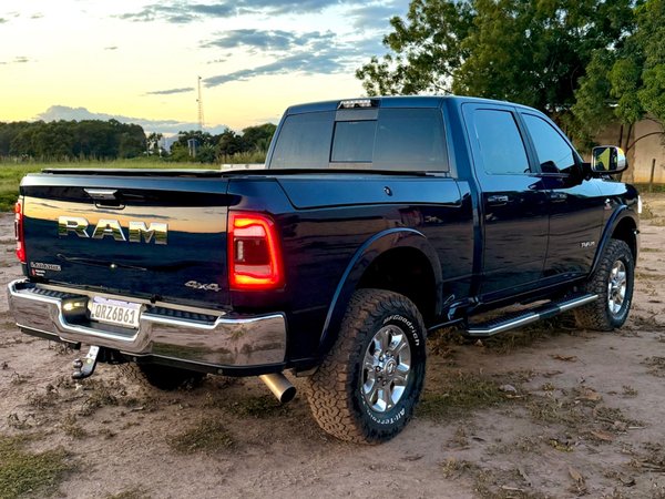 Foto 3 - RAM 2500 Laramie 6.7 Turbo Diesel 4x4