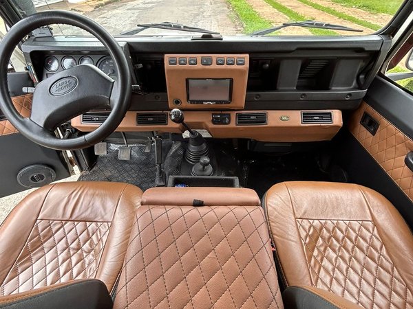 Foto 5 - Land Rover Defender 110 Hcpu 2.5 Turbo Diesel 4x4