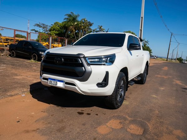 Foto 1 - Toyota Hilux SR 2.8 Turbo Diesel 4x4