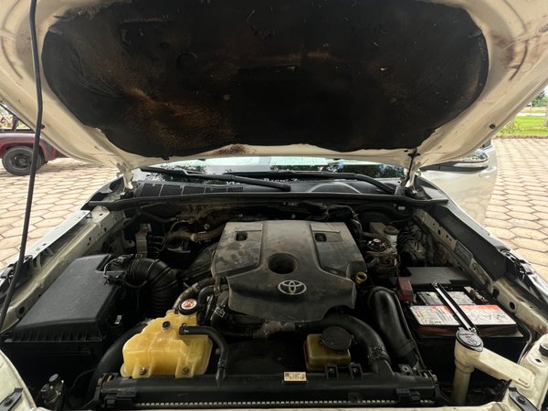 Foto 6 - Toyota Hilux STD 2.8 Turbo Diesel 4x4