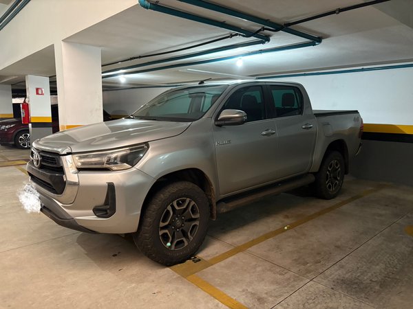 Foto 1 - Toyota Hilux SR 2.8 Turbo Diesel 4x4