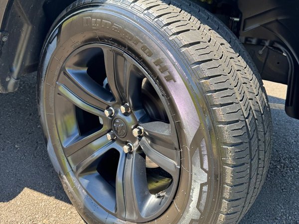 Foto 10 - RAM Classic Laramie Night Edition 5.7 V8 Gasolina 4x4