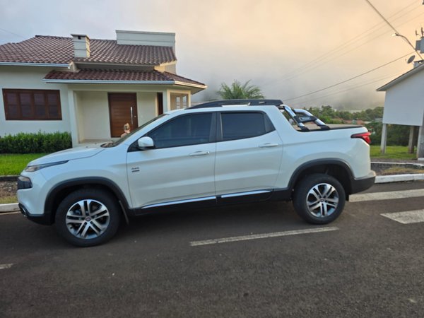 Foto 2 - Fiat Toro Freedom 2.0TDi 16v 4x4