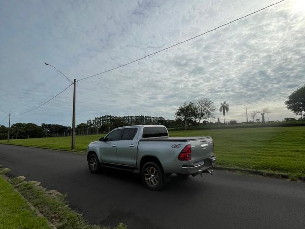 Foto 4 - Toyota Hilux SRX 2.8 Turbo Diesel 4x4