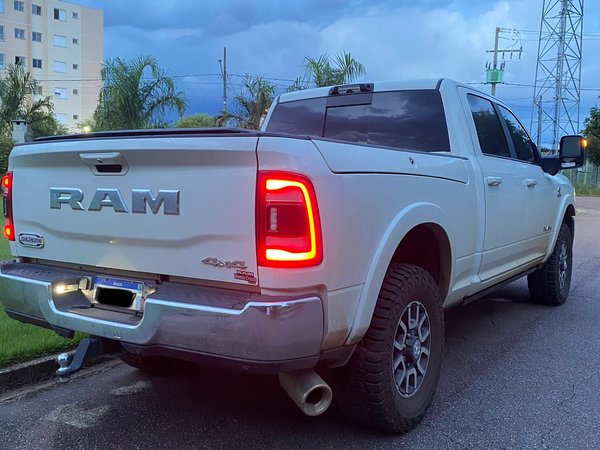 Foto 4 - RAM 3500 Longhorn Limited 6.7 Turbo Diesel 4x4