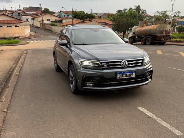 Foto 2 - Volkswagen Tiguan R-Line 2.0 16v TSi