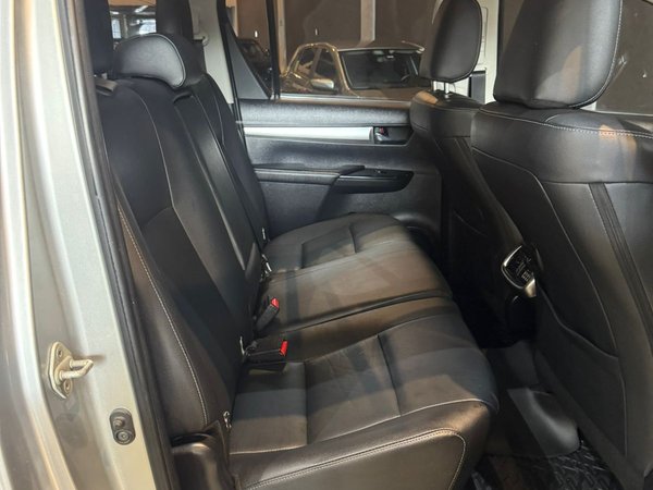 Foto 8 - Toyota Hilux SRV 2.8 Turbo Diesel 4x4