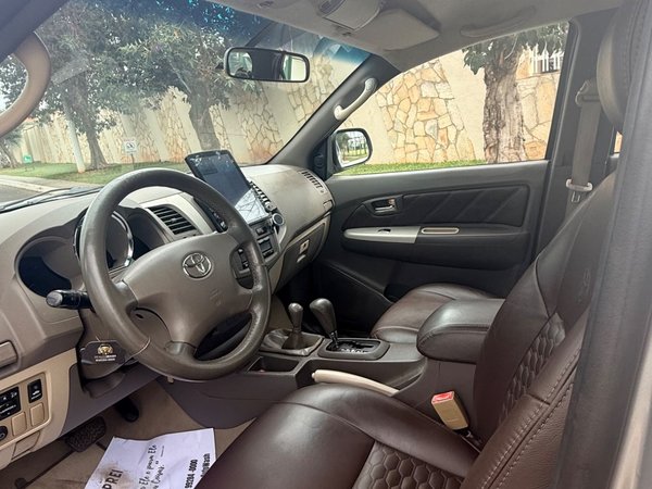 Foto 4 - Toyota Hilux SW4 SRV 3.0 Turbo Diesel 4x4