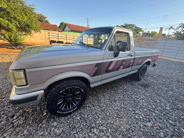 Foto 1 - Ford F1000 Super Série 3.9 Diesel C.S