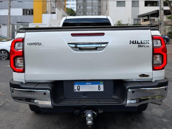 Foto 6 - Toyota Hilux 3.0 Turbo Diesel 4x4 C.S