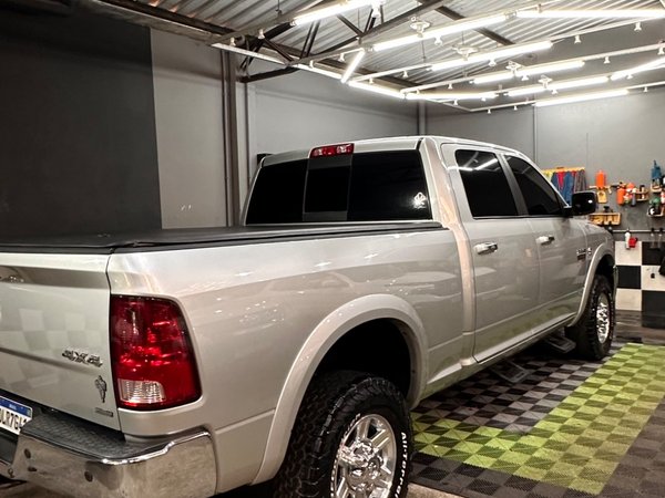 Foto 8 - RAM 2500 Laramie 6.7 Turbo Diesel 4x4