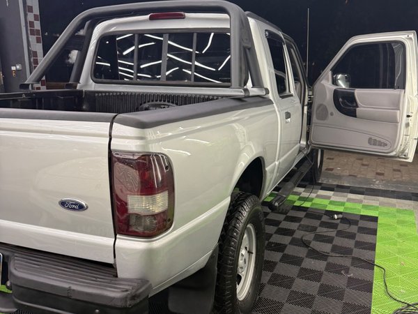Foto 5 - Ford Ranger XL 2.5 Gasolina 4x2