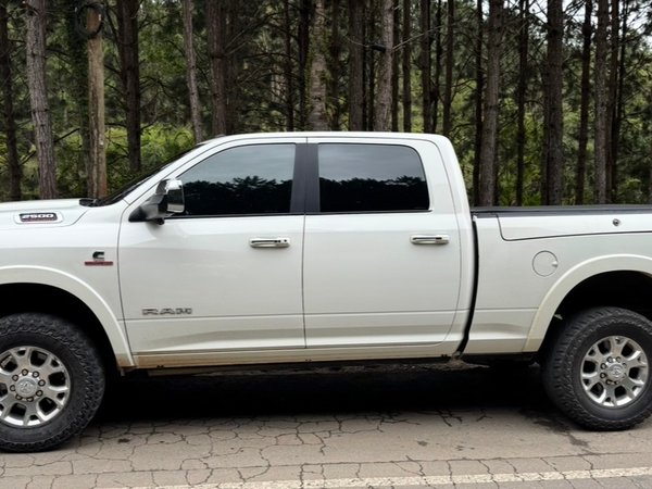 Foto 3 - RAM 2500 Laramie 6.7 Turbo Diesel 4x4