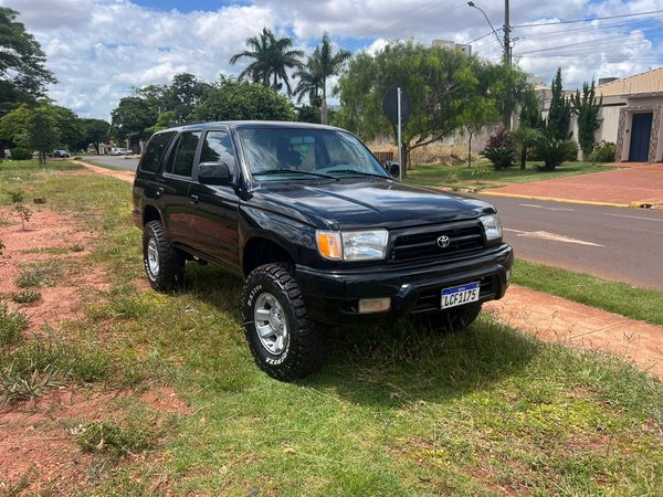 Foto 2 - Toyota Hilux SW4 SRV 3.0 Turbo Diesel 4x4