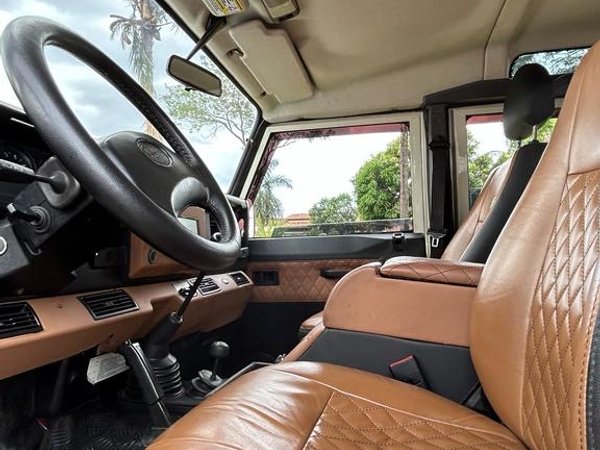 Foto 4 - Land Rover Defender 110 Hcpu 2.5 Turbo Diesel 4x4