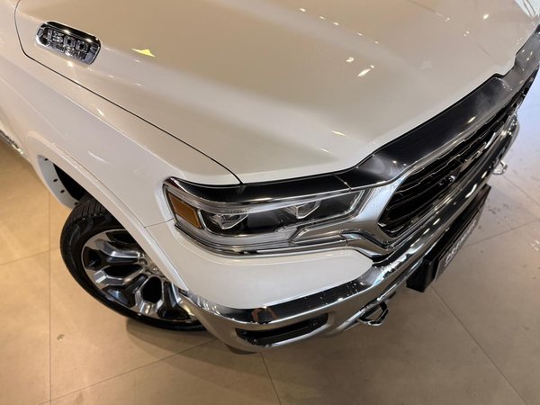 Foto 10 - RAM 1500 Limited 5.7 V8 Gasolina 4x4