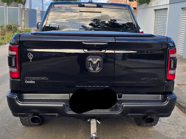 Foto 4 - RAM 1500 Rebel 5.7 V8 Gasolina 4x4