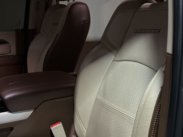 Foto 3 - RAM 2500 Laramie 6.7 Turbo Diesel 4x4