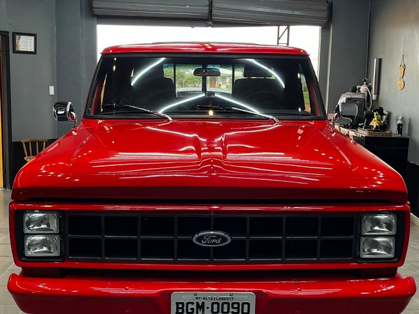 Foto 1 - Ford F1000 3.9 Diesel