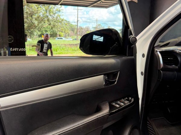 Foto 7 - Toyota Hilux SRV 2.7 Flex 4x2