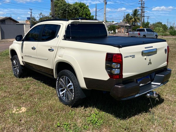 Foto 5 - Mitsubishi L200 Triton Sport HPE-S Terra 2.4 Turbo Diesel 4x4