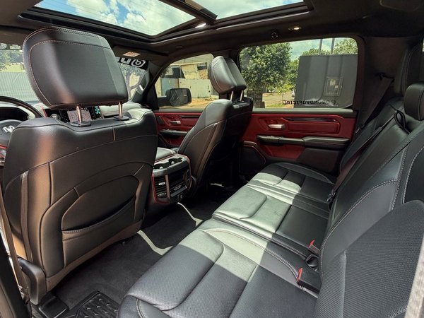 Foto 8 - RAM 1500 Rebel 5.7 V8 Gasolina 4x4