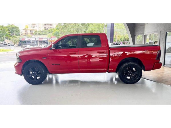 Foto 2 - RAM Classic Laramie Night Edition 5.7 V8 Gasolina 4x4