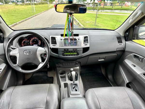Foto 8 - Toyota Hilux SRV 3.0 Turbo Diesel 4x4
