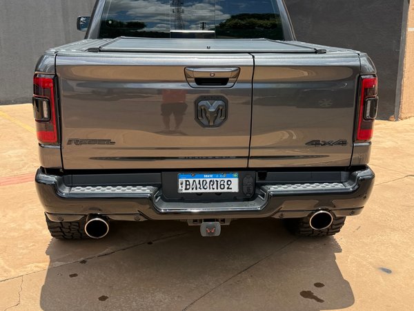 Foto 5 - RAM 1500 Rebel 5.7 V8 Gasolina 4x4