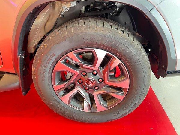 Foto 9 - Toyota Hilux SW4 Diamond D4-D 2.8 Turbo Diesel 4x4