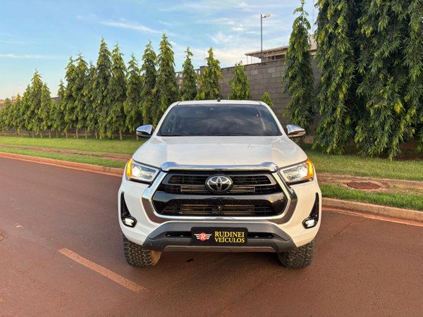 Foto 2 - Toyota Hilux SRX 2.8 Turbo Diesel 4x4