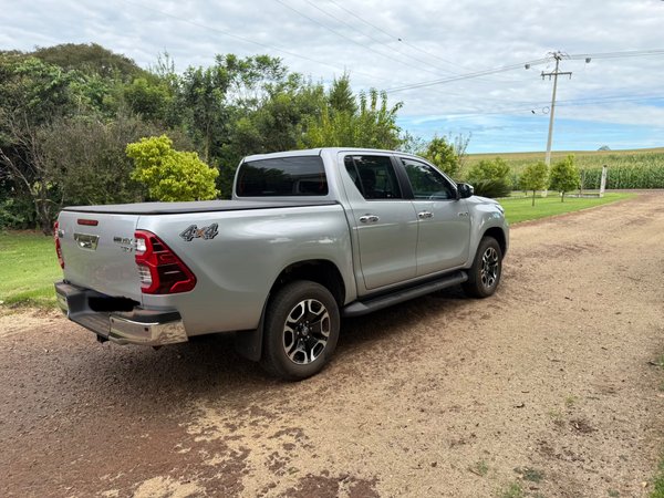 Foto 3 - Toyota Hilux SRV 2.8 Turbo Diesel 4x4