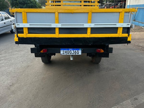 Foto 4 - Toyota Bandeirantes Pick-up C.D 4p.