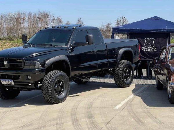 Foto 1 - Dodge Dakota Sport 3.9 V6 C.E.