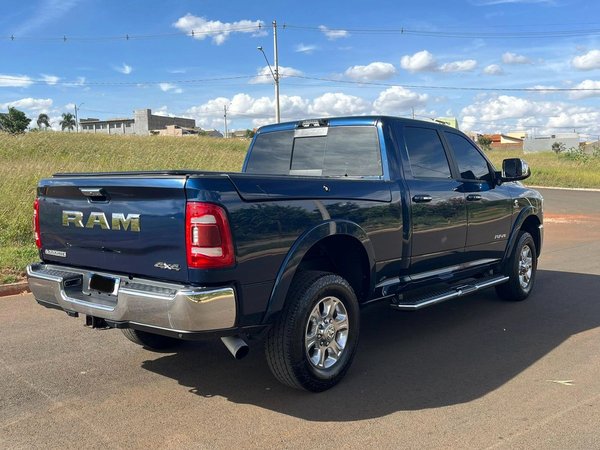 Foto 5 - RAM 2500 Laramie 6.7 Turbo Diesel 4x4