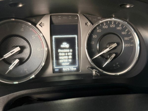 Foto 7 - Toyota Hilux SRV 2.8 Turbo Diesel 4x4