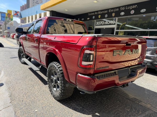 Foto 4 - RAM 3500 Laramie Night Edition 6.7 Turbo Diesel 4x4
