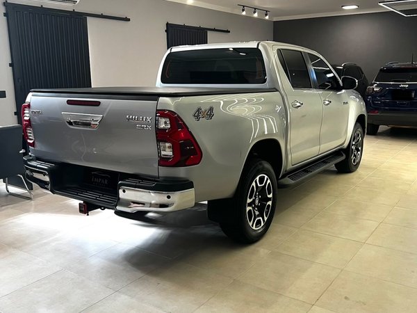 Foto 4 - Toyota Hilux SRX 2.8 Turbo Diesel 4x4